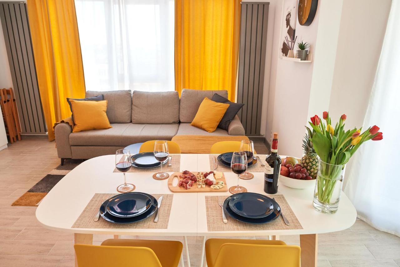 Fineloft Sea View Apartment-Spa N Pools Beach Resort Navodari Bagian luar foto