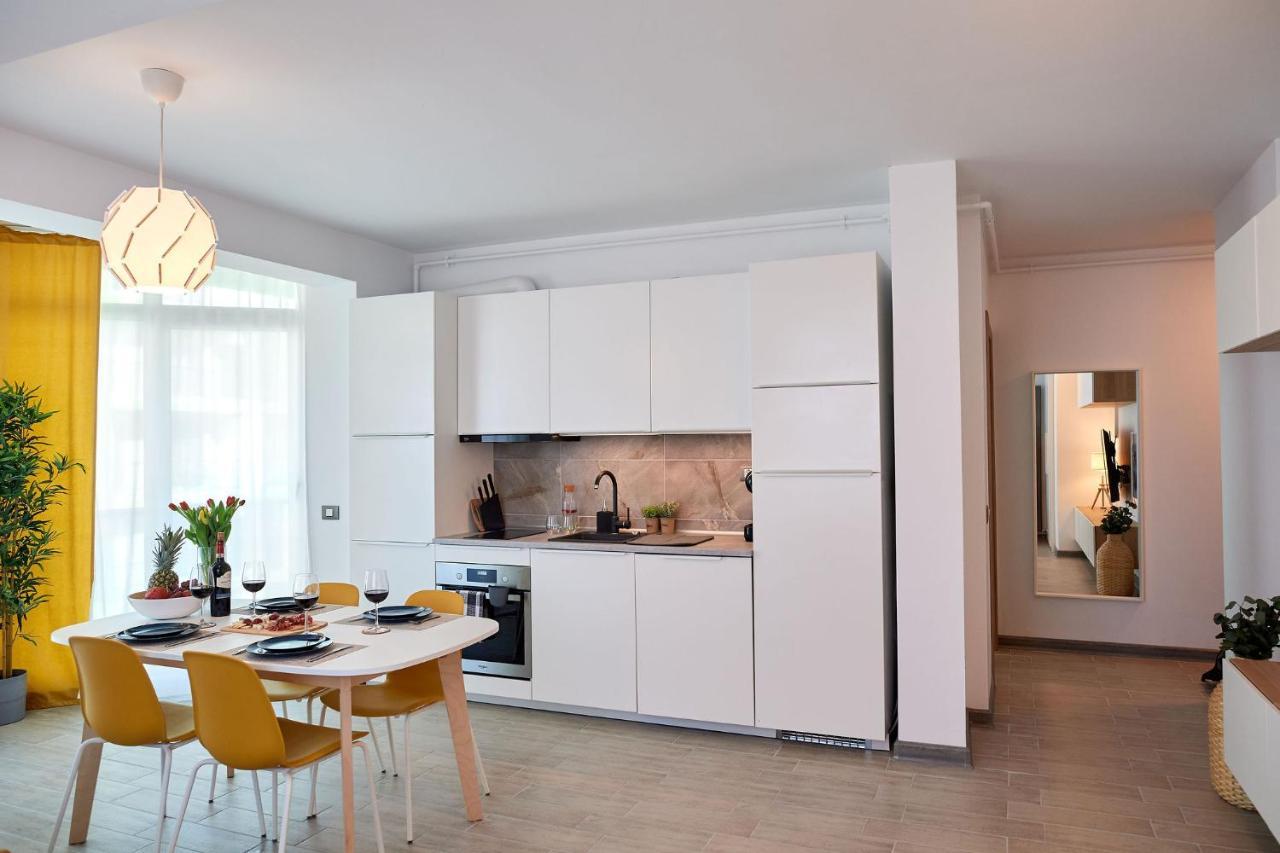 Fineloft Sea View Apartment-Spa N Pools Beach Resort Navodari Bagian luar foto