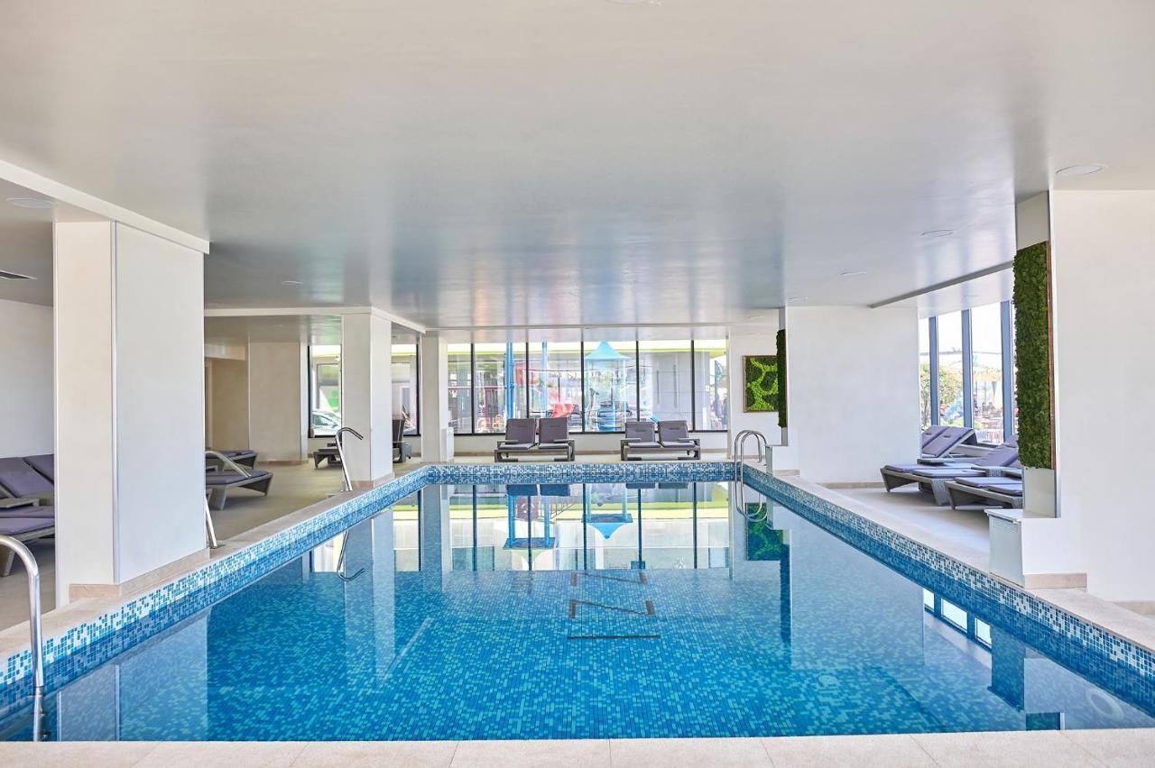 Fineloft Sea View Apartment-Spa N Pools Beach Resort Navodari Bagian luar foto