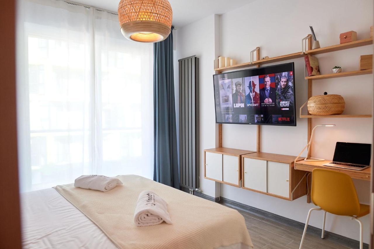 Fineloft Sea View Apartment-Spa N Pools Beach Resort Navodari Bagian luar foto